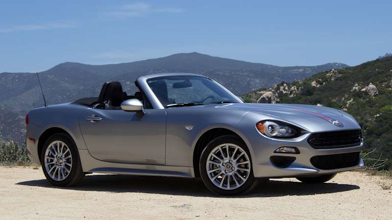 ​2017 Fiat 124 Spider First Drive